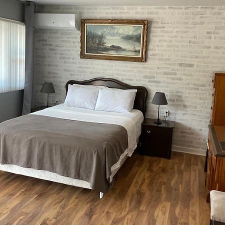 Auberge Restwell Motel Berrys Mills Ngoại thất bức ảnh