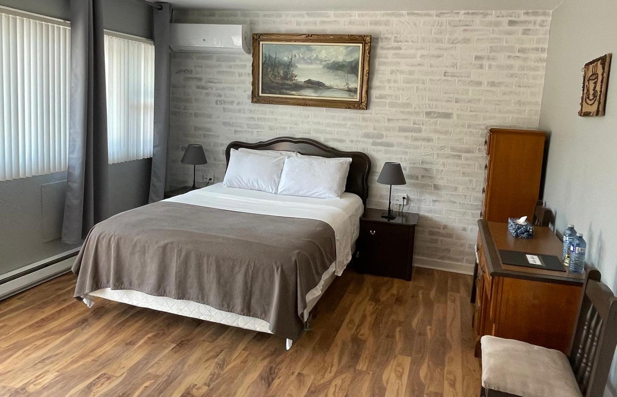 Auberge Restwell Motel Berrys Mills Ngoại thất bức ảnh